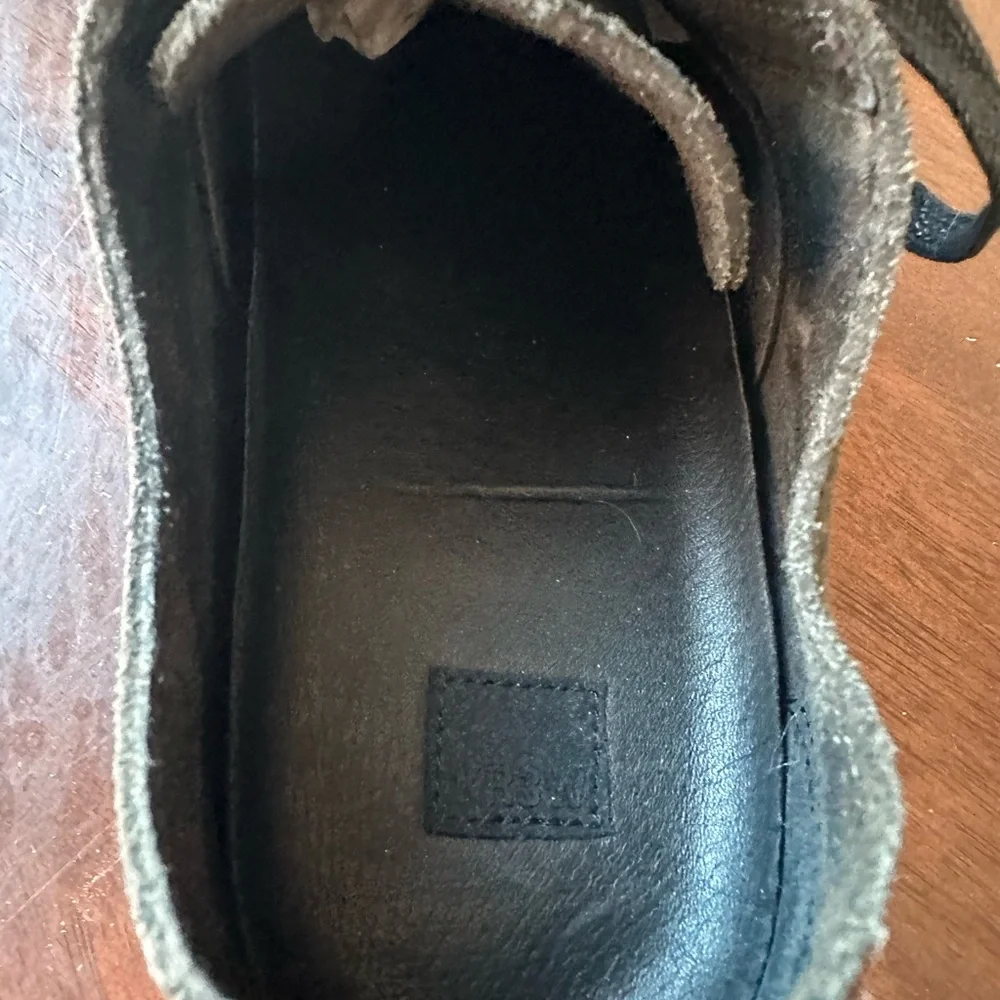 KR3W suede upper